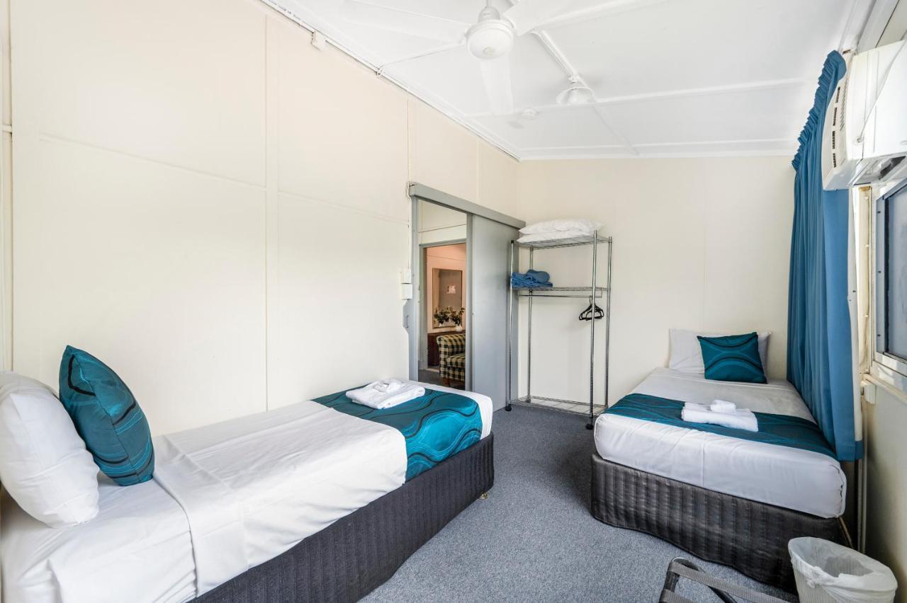 Strand Motel Townsville Bagian luar foto