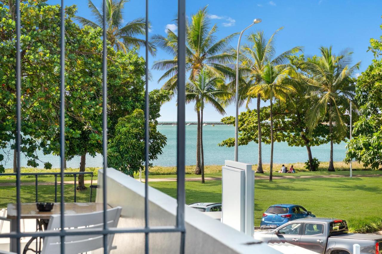 Strand Motel Townsville Bagian luar foto